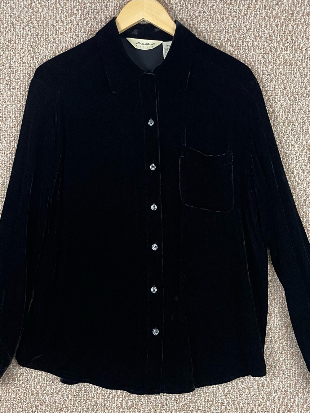 Eddie Bauer Shirt Women’s Medium Velvet Black Button Collared Whimsy Goth E243